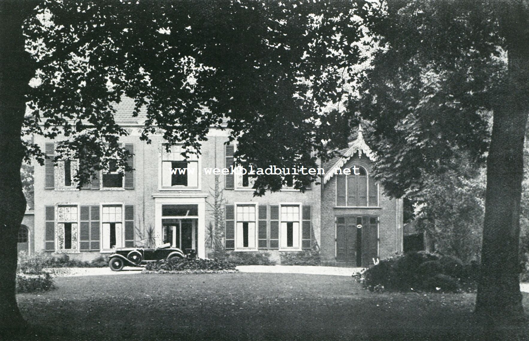 ZOETERWOUDE. VOORGEVEL HUIZE BUITENZORG