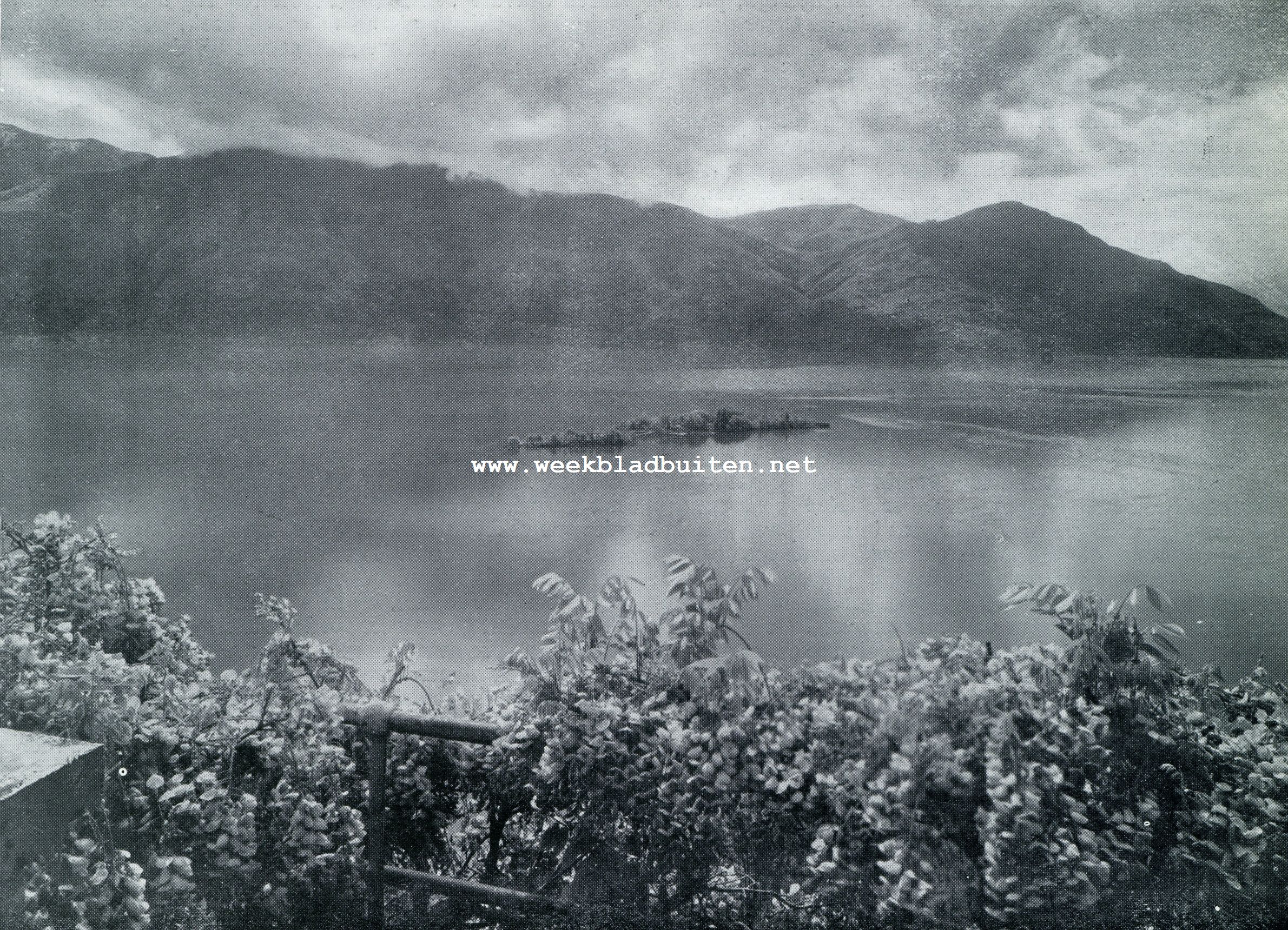 Locarno. Gezicht op het Lago Maggiore
