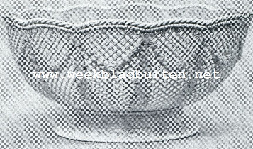 Wedgwood ware. A Jour bewerkt modern Queens ware, naar antiek model