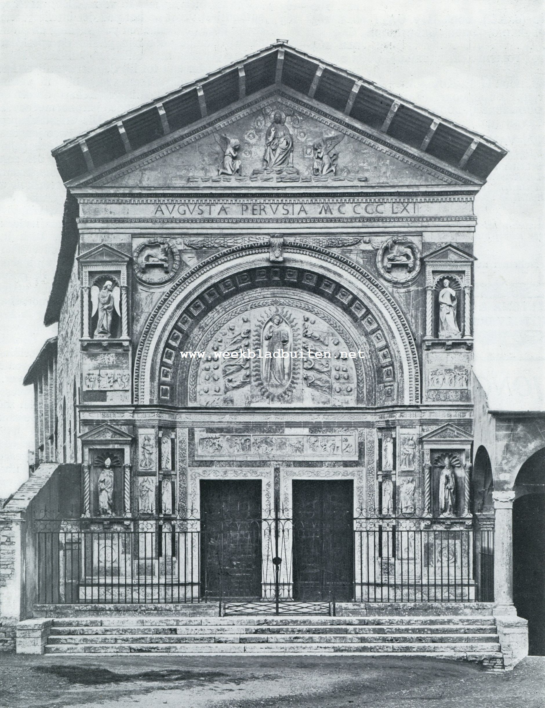 Perugia. De Kerk San Bernardino, gebouwd 1457-1461