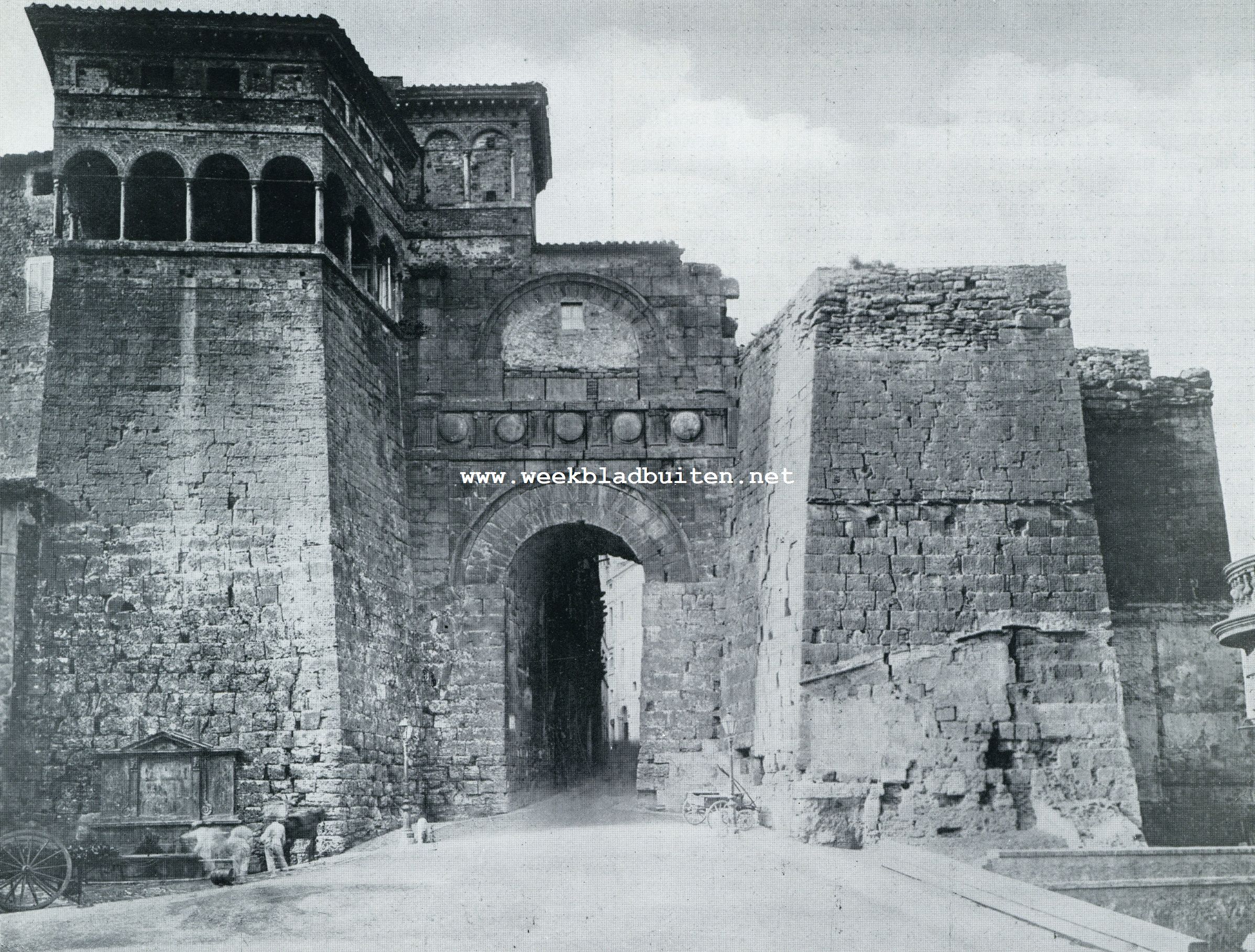 Perugia. De Porta Augusta