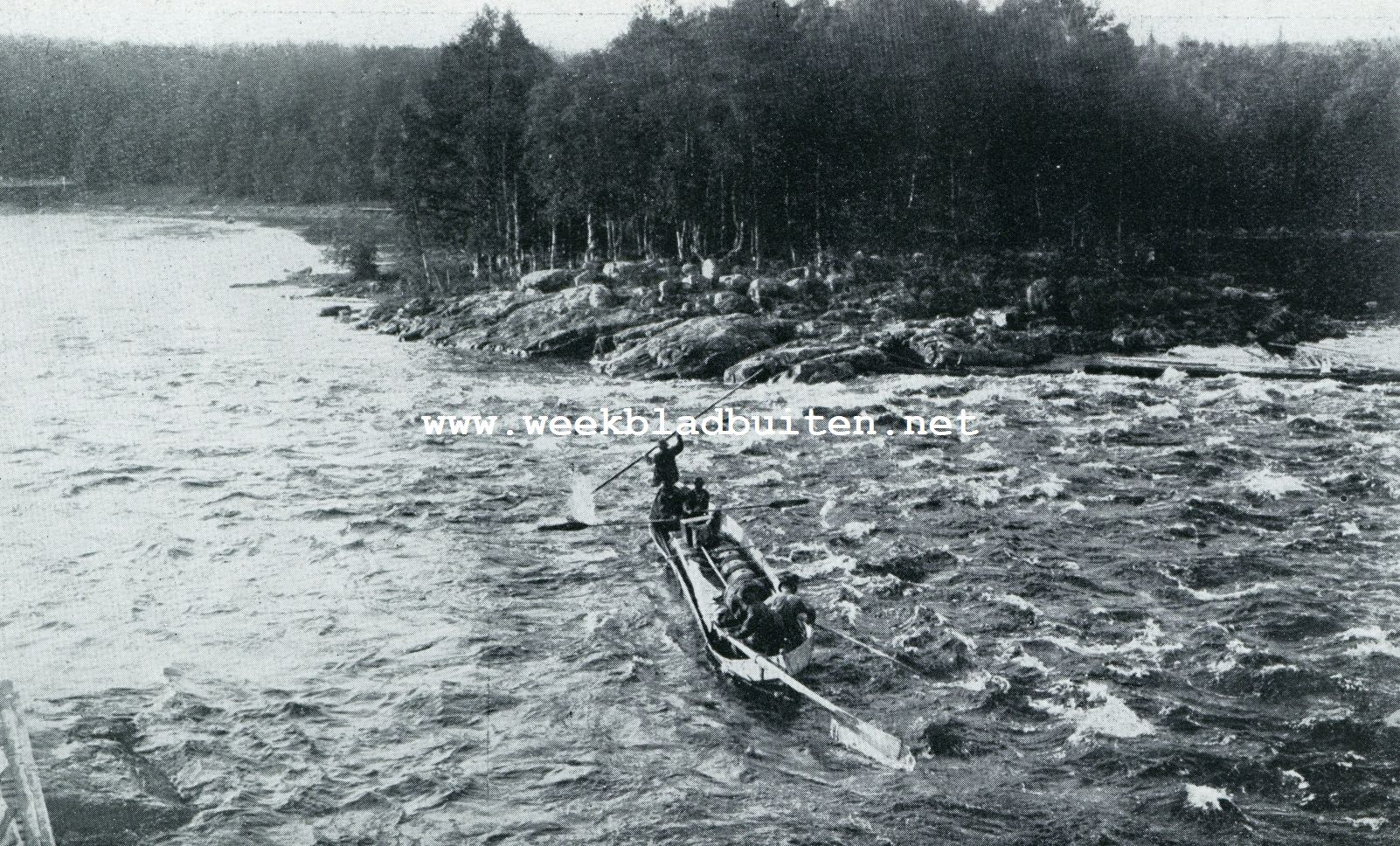 Finland. Stroomversnelling met veerboot op de Ulea-rivier