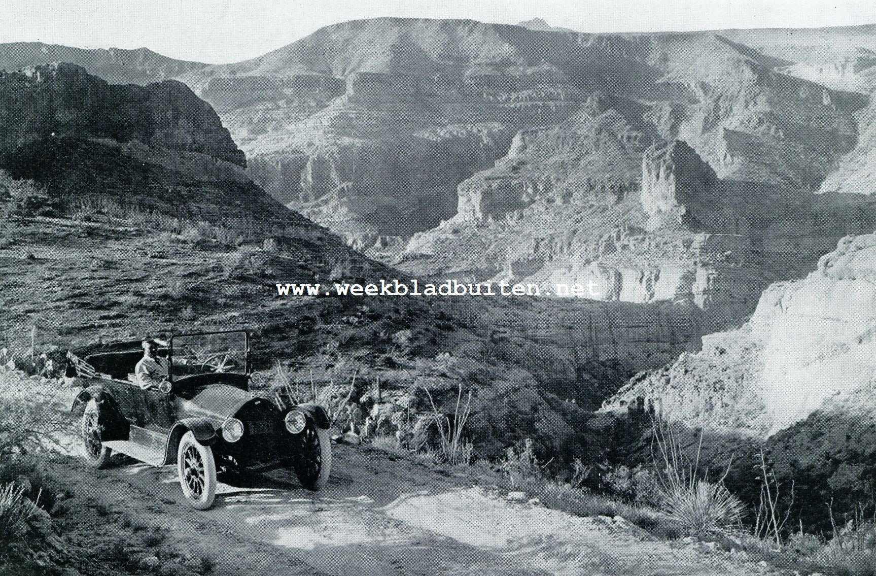 In een der natuur-schatkamers van Arizona. Langs den Apache Trail in den staat Arizona