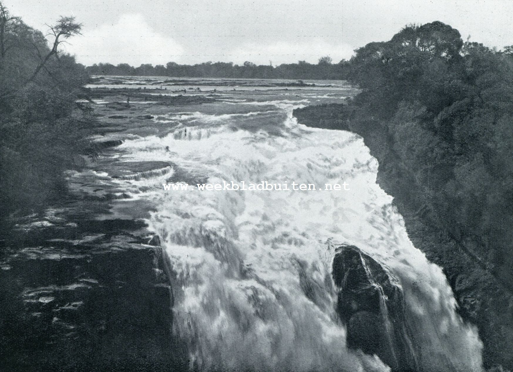 De raadselen en het wonder van Zuid-Rhodesia. De Victoria-watervallen in Zuid-Rhodesia. Devil's Cataract