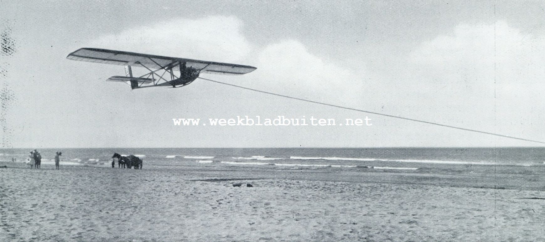 Het zweefkamp van de Alg. Nederl. Zweef-Vereeniging te Egmond aan Zee. Zweefvliegen te Egmond. Na den start