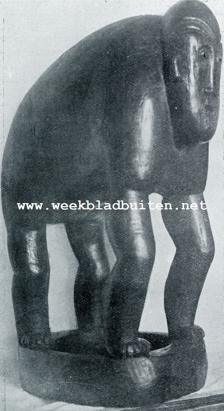 De Bamilik's. Bamilik-houtsnijkunst chimpans