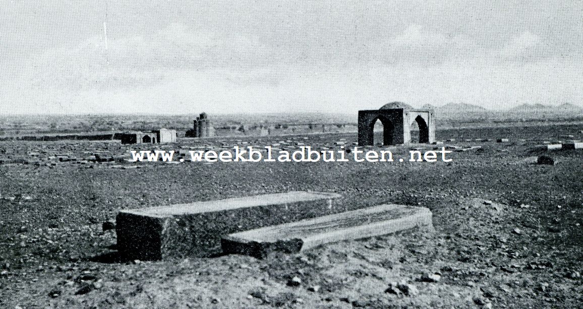 Zwerftochten in en door Perzi. Het Armeensche kerkhof te Isfahan