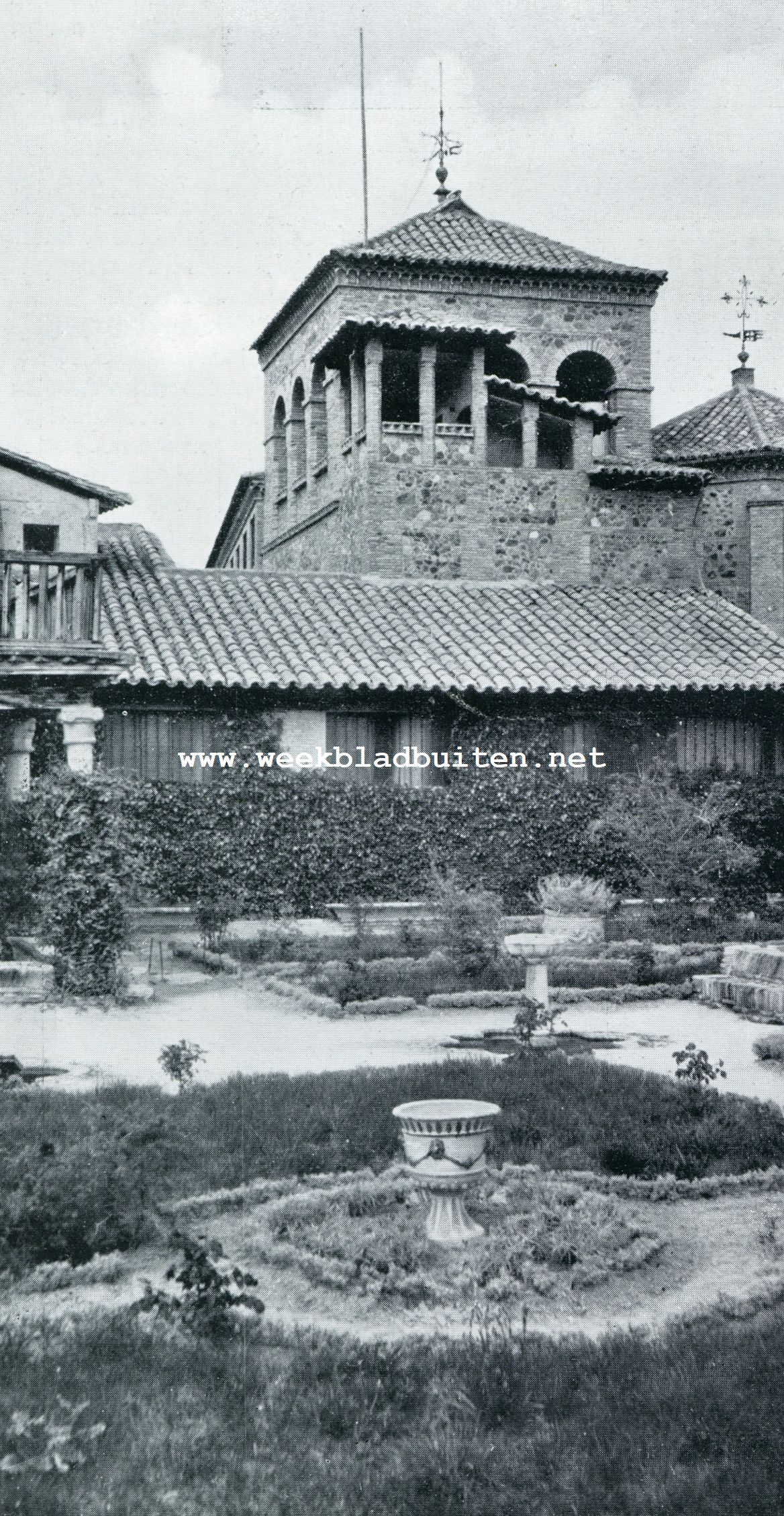 De Kastiliaansche Hoogvlakte. Toledo, tuin van het Casa de El Greco
