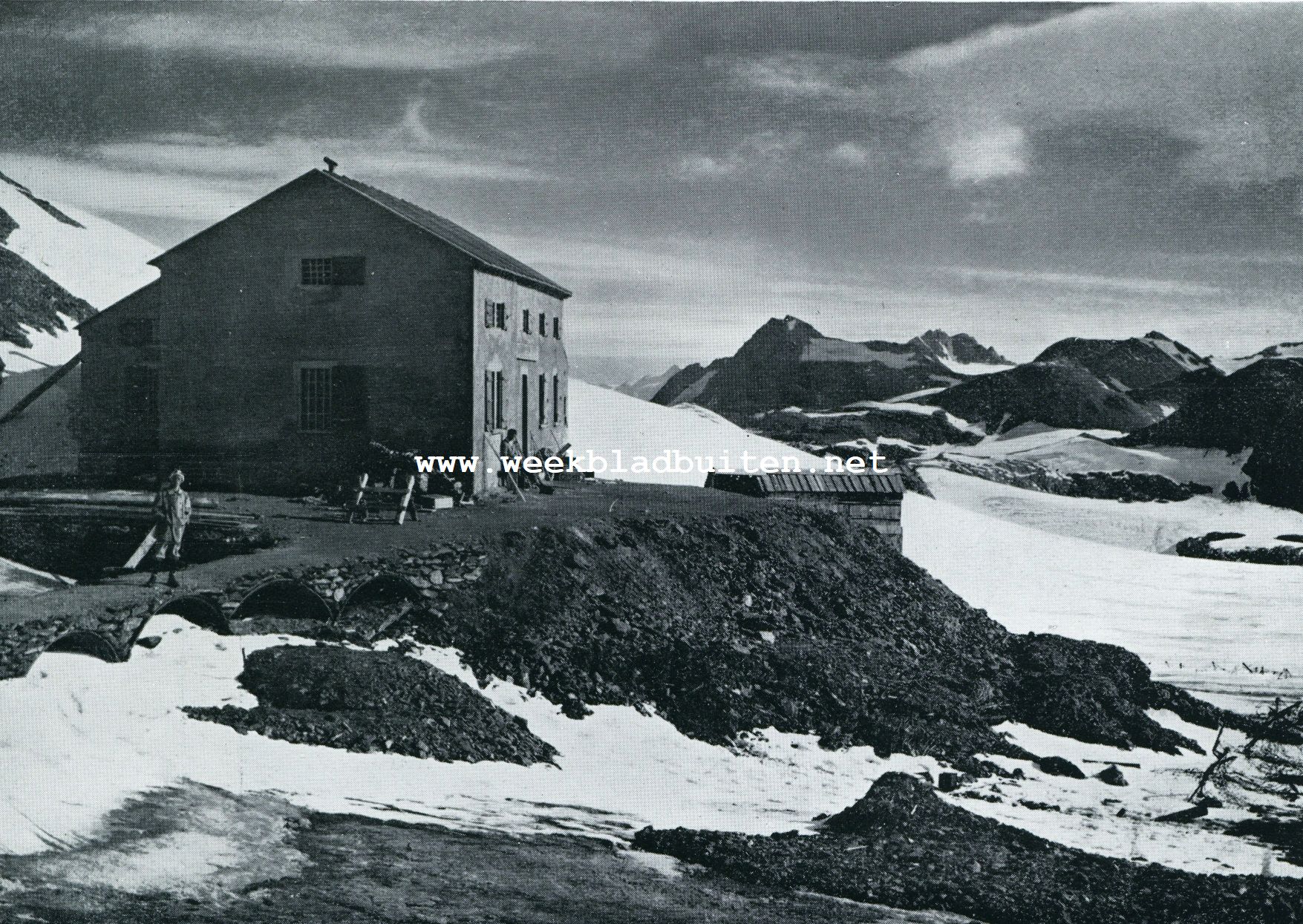 Met skis op de Cevedale. De Rifugio Casatti op den Cevedale-Pas