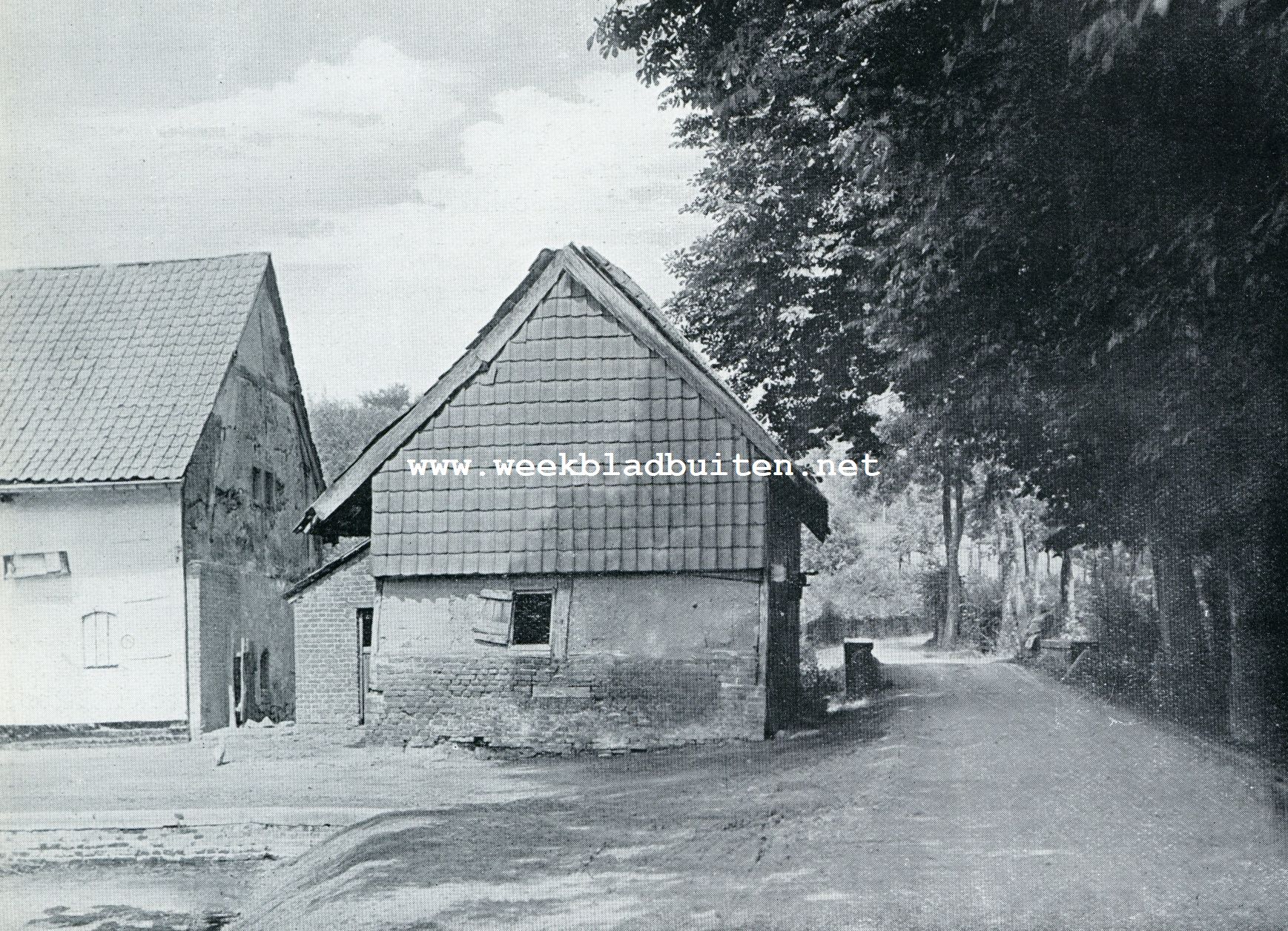 LIMBURGSCHE BOERDERIJEN. OUDE OLIEMOLEN TE SPAUBEEK. Typisch voorbeeld van leemen muurbouw