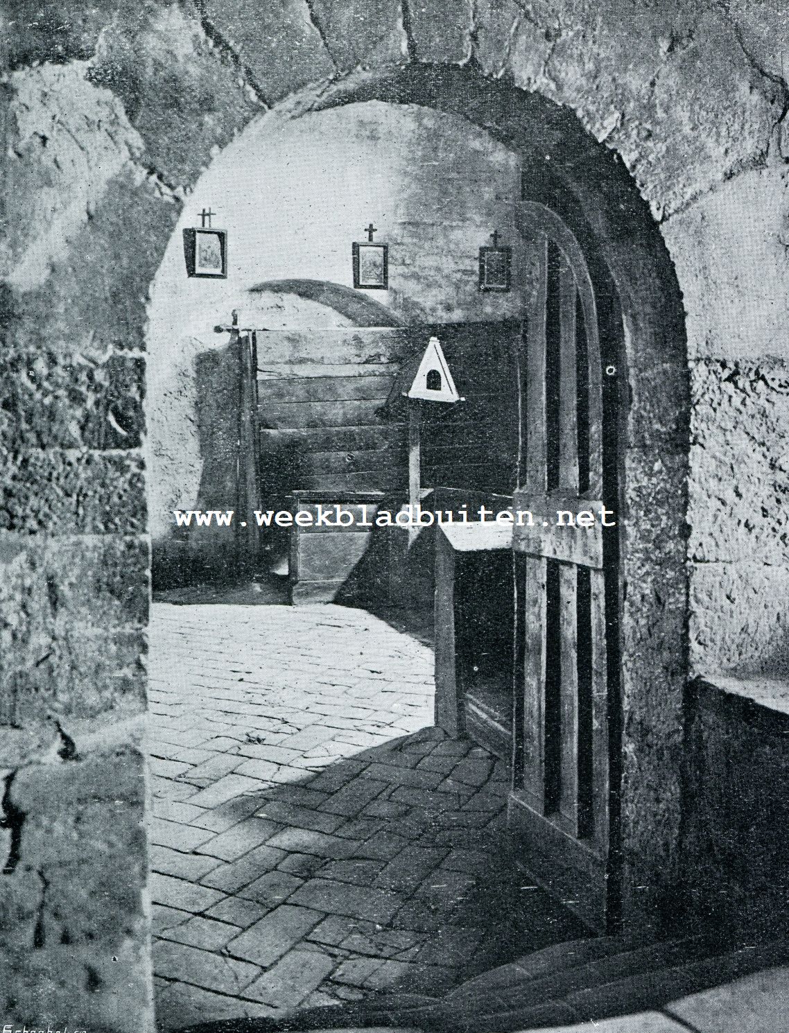 ASSISI. BIDKAPEL VAN DE HEILIGE CHIARA IN HET KLOOSTERKERKJE VAN ST. DAMIAAN
