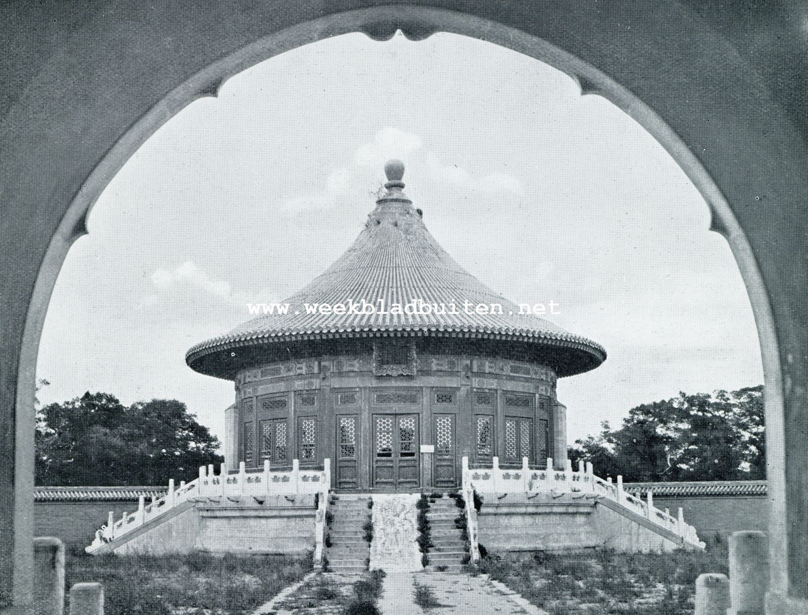 DE TEMPEL DER AARDE IN DE CHINEESCHE STAD TE PEKING