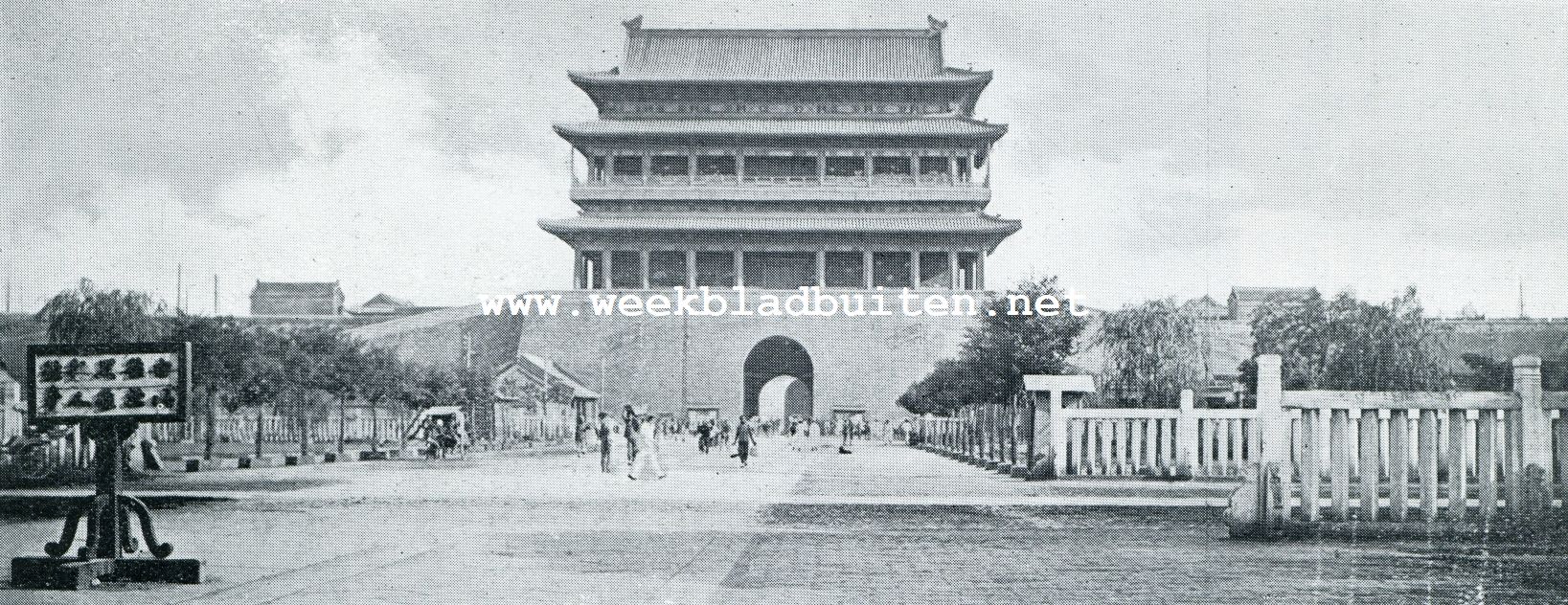 TSIEN-MEN, DE VOORNAAMSTE VERBINDINGSP00RT TUSSCHEN TARTAREN- EN CHINEEZENSTAD VAN PEKING