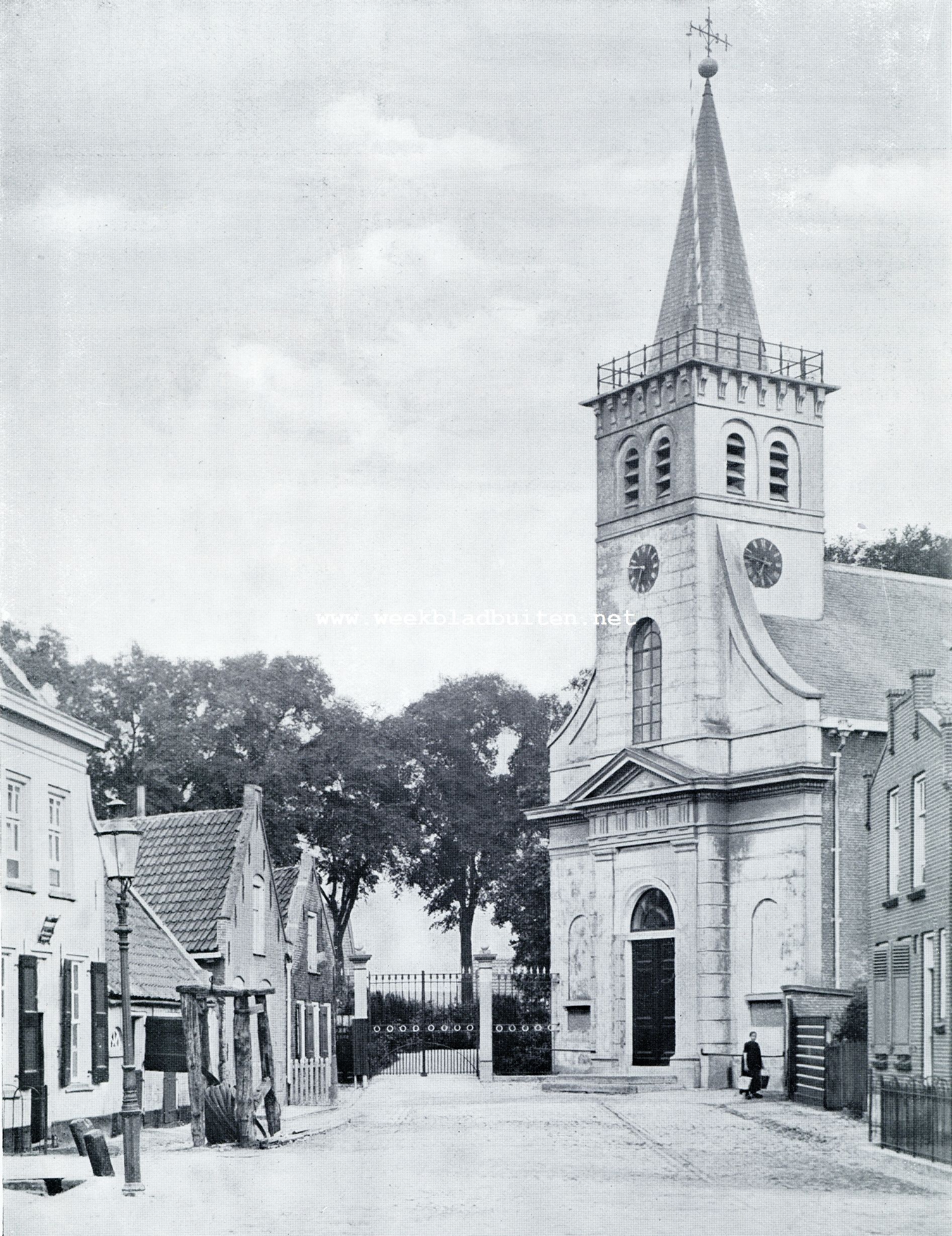 BIJ DE NED. HERVORMDE KERK TE OOLTGENSPLAAT