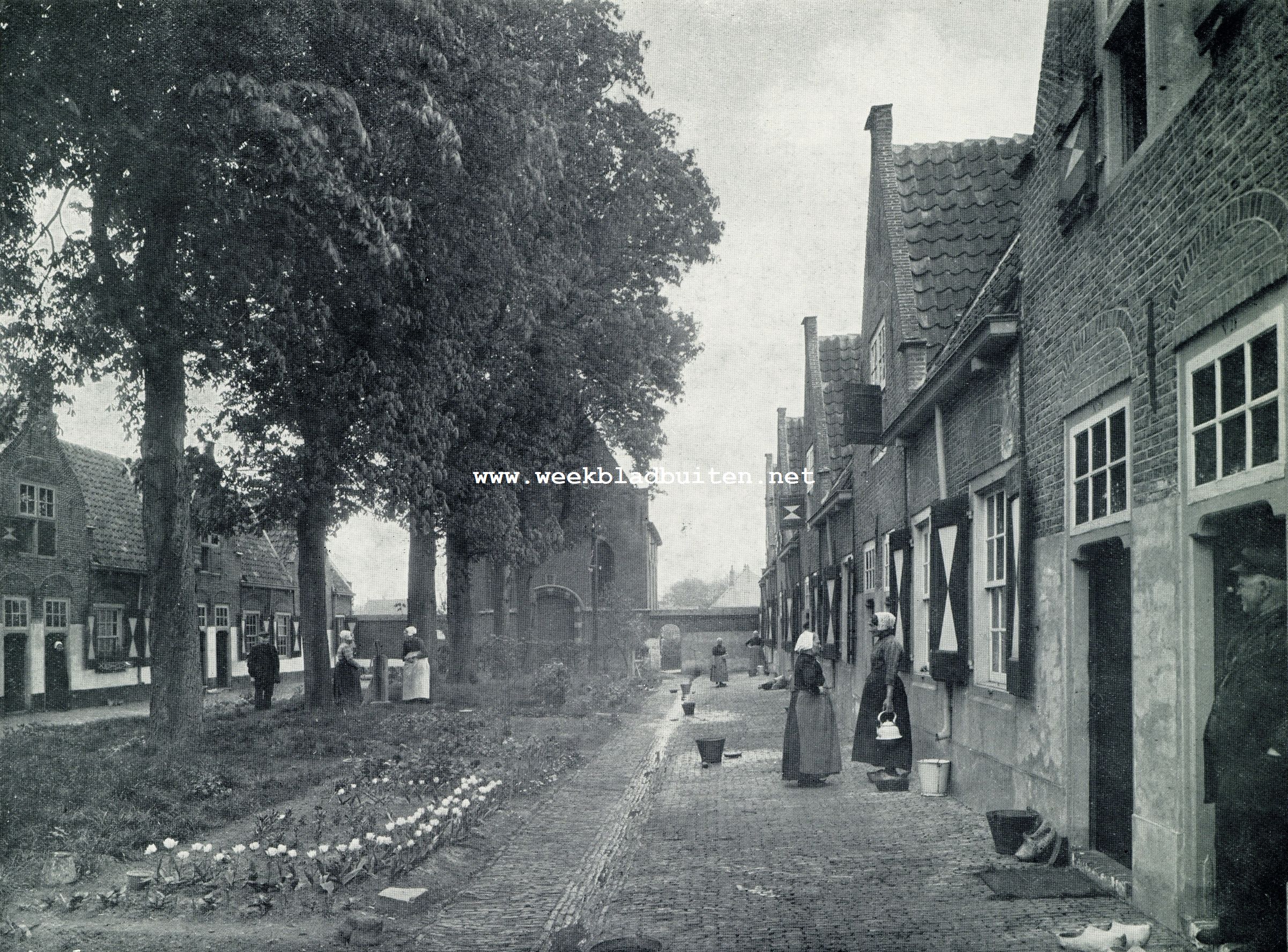 HET HOFJE OF OUDEMANNENHUIS TE NAALDWIJK