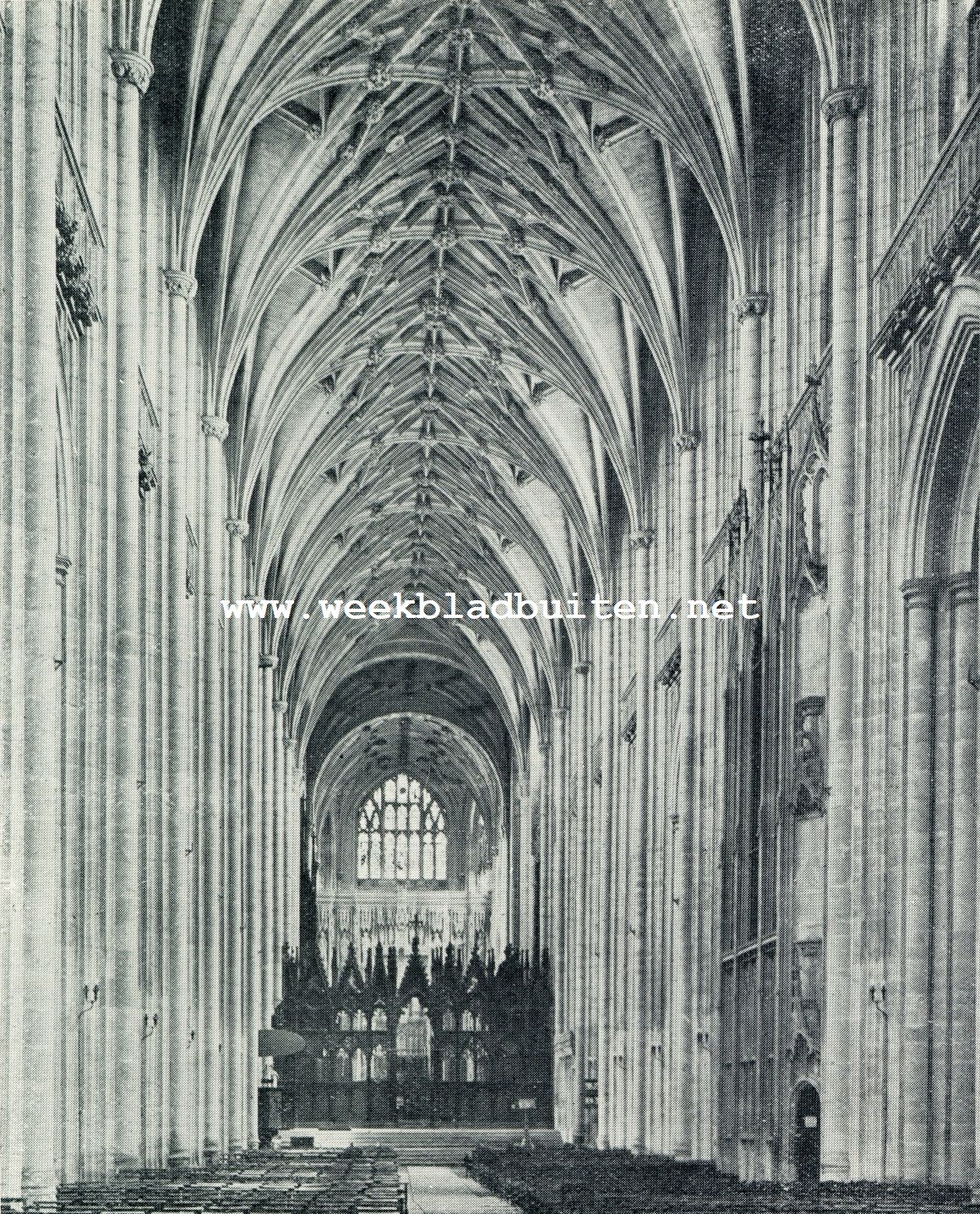 HET SCHIP VAN DE KATHEDRAAL TE WINCHESTER