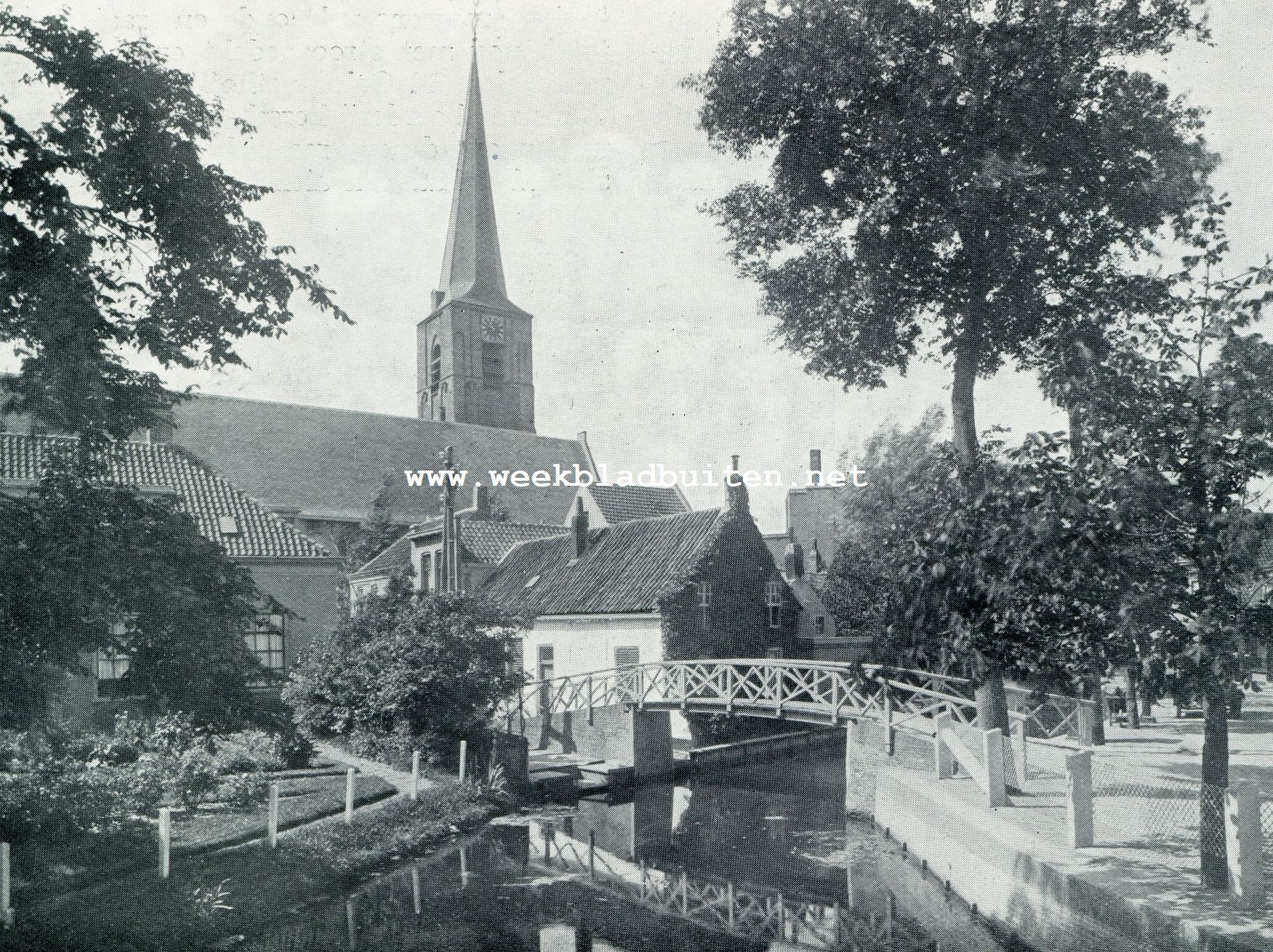 MAASLAND. DORPSGEZICHT MET NED. HERV. KERK