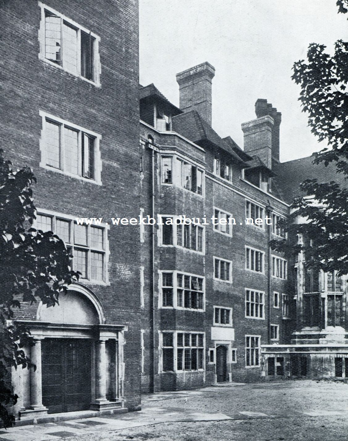CROSBY HALL, RIVIERZIJDE
