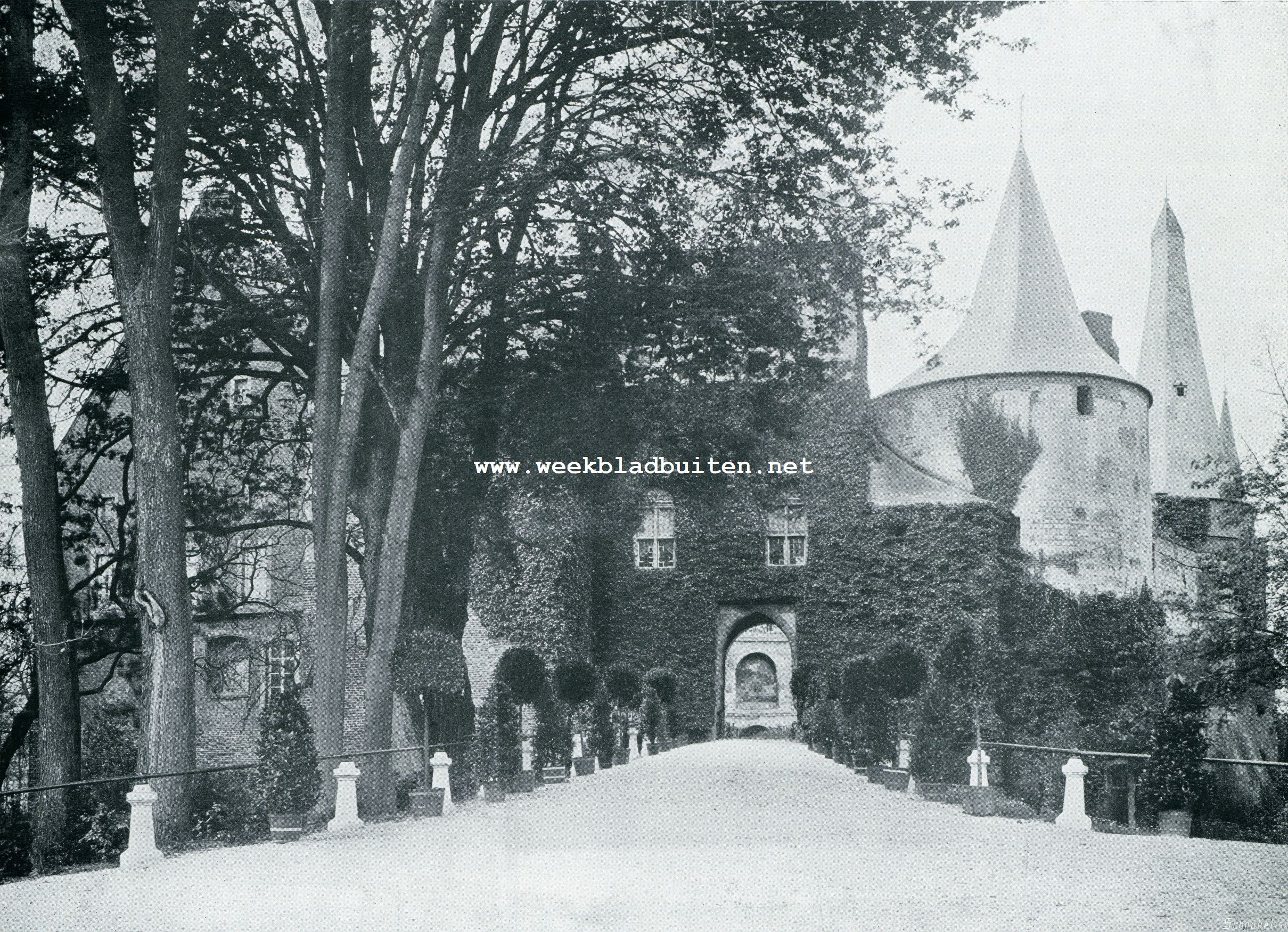 INGANG VAN HET KASTEEL HORN
