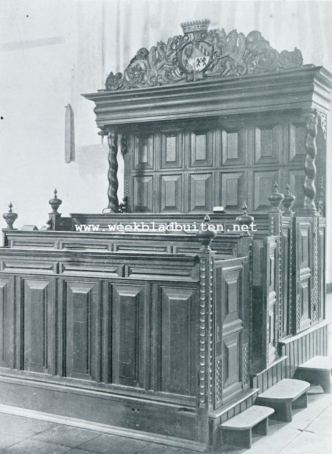 DE VAN STARKENBURG-BANK IN DE KERK TE LEENS