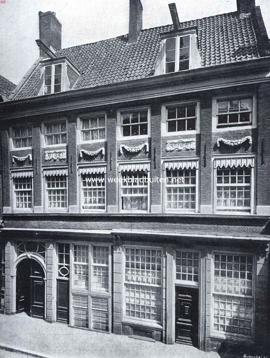 Een vroegere R.K. schuilkerk te Amsterdam, in 1910 gesloopt: de 