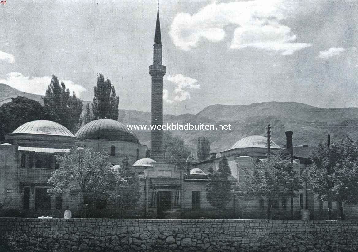 In de hoofdstad van Bosni. Van de honderd moskeen te Sarajevo is de Careva Dzamija een der bekendste