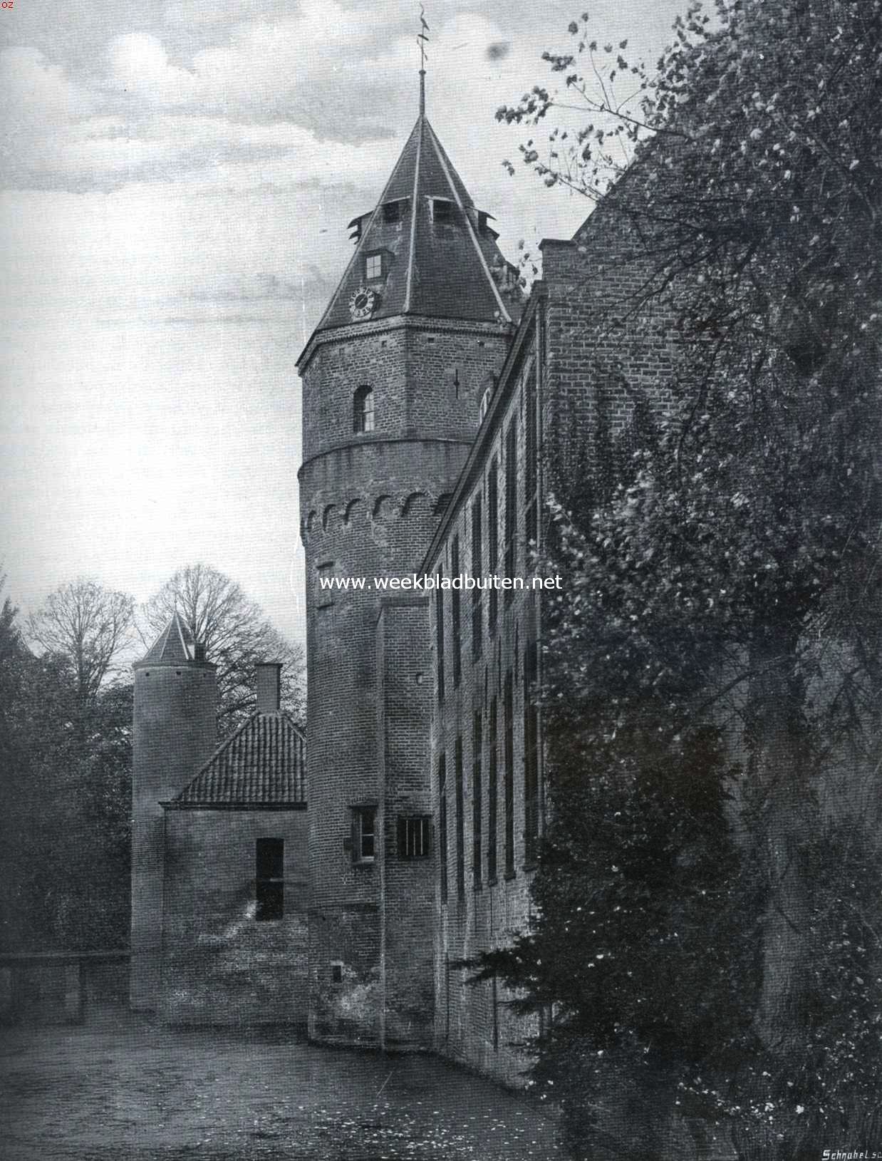 Het kasteel Westhove bij Oostkapelle op Walcheren, gezien van de noordwestzijde (bij het artikel: 