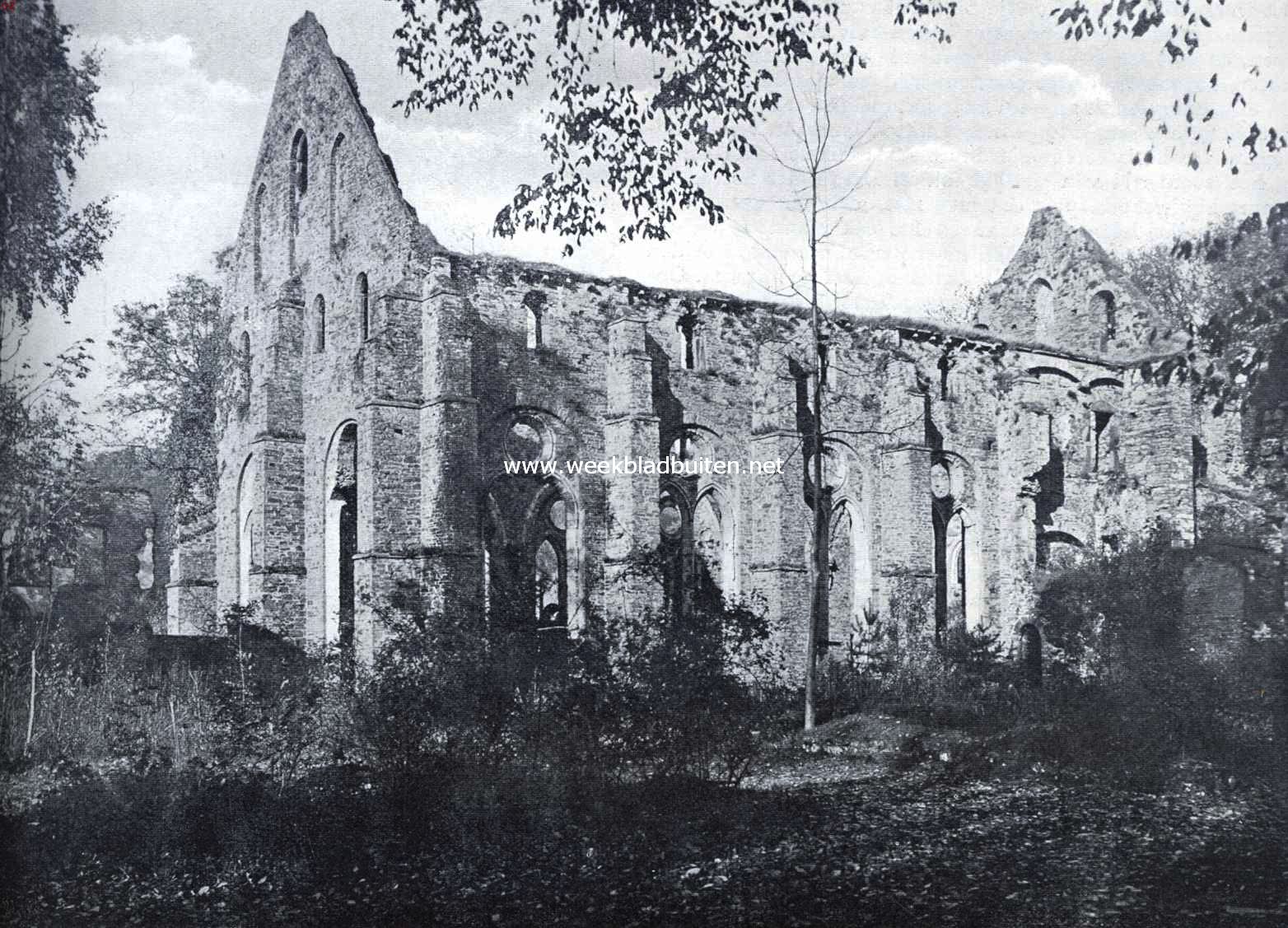 Oude, merkwaardige plekjes in Waalsch Belgi. Het refectorium (de eetzaal) der abdij van Villers