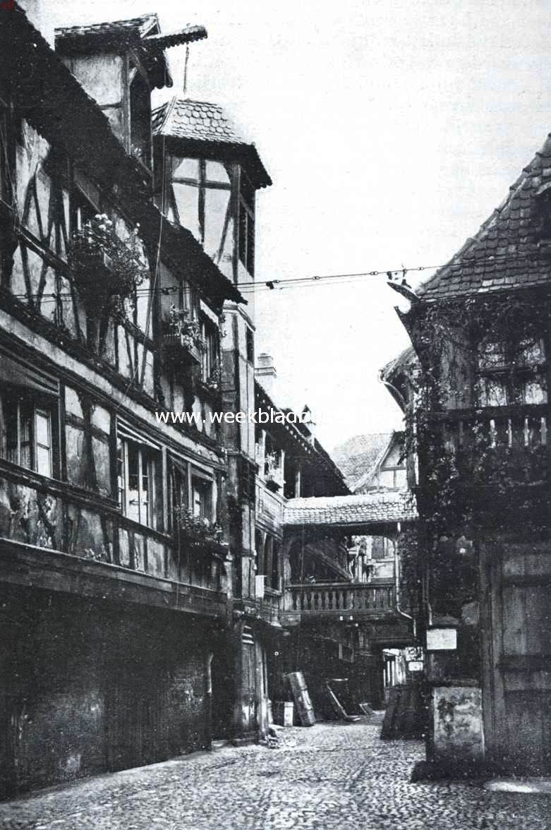 Het oude Straatsburg en zijn kathedraal. Het Rabenhof