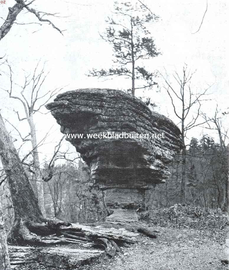 De rustelooze aarde. - Erosievormen. De Pivot-rots nabij Eureka (Springs) Arkansas