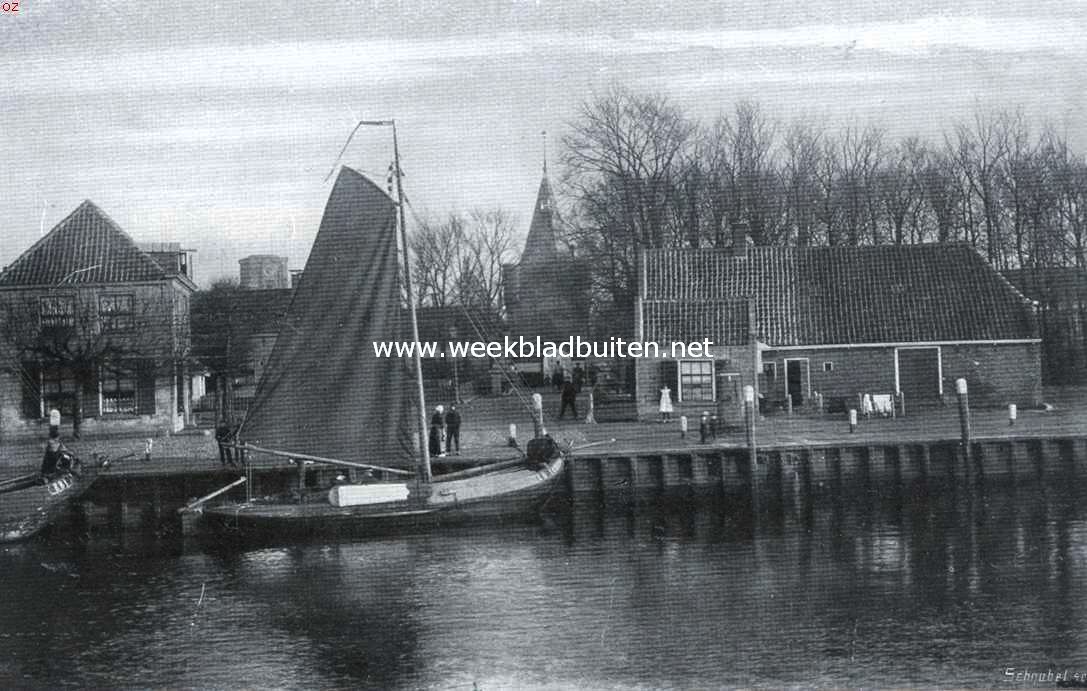 Elburg. De haven van Elburg. Op den achtergrond de Vischpoort