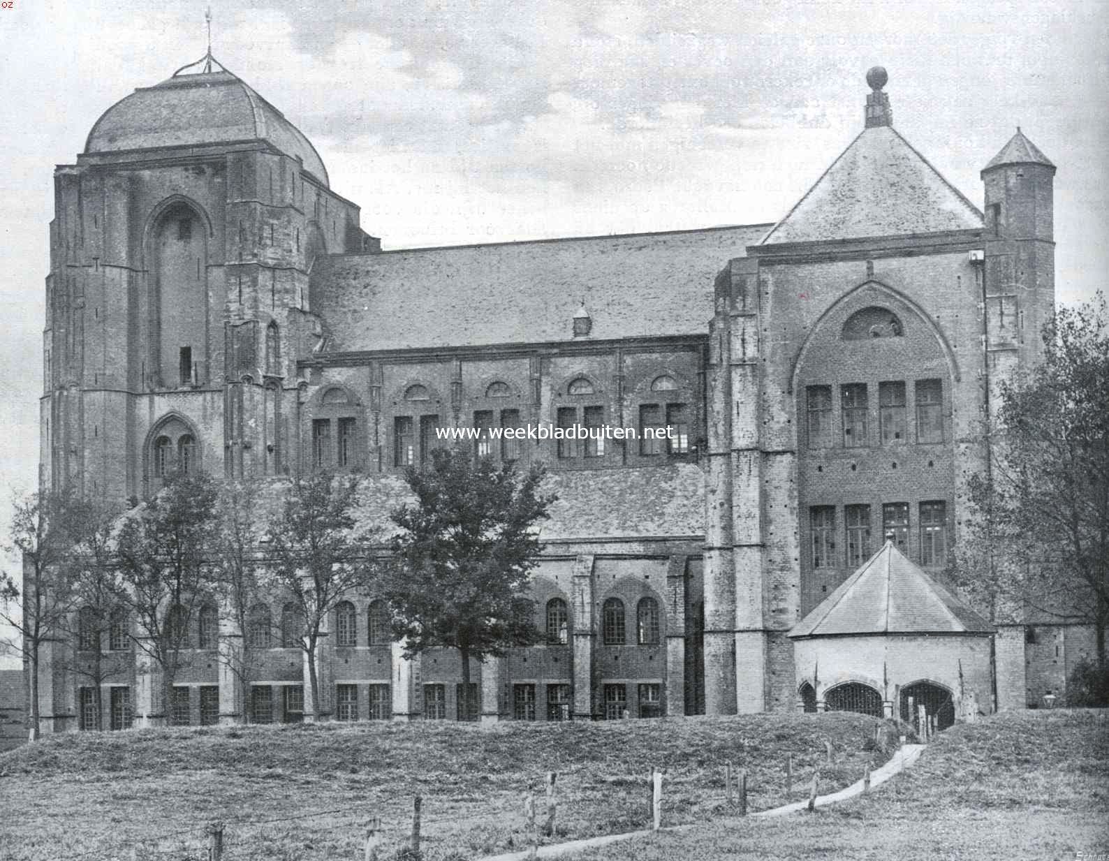 Walcheren, de tuin van Zeeland. De Groote- of Onze Lieve Vrouwekerk te Veere met rechts de oude stadsfontein of 
