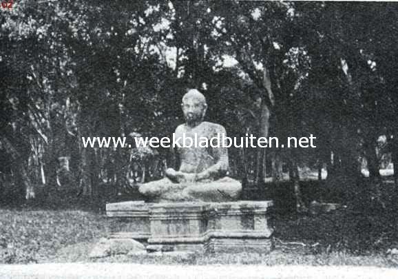 Ceylon. Boeddha in de bosschen bij Anuradhapura