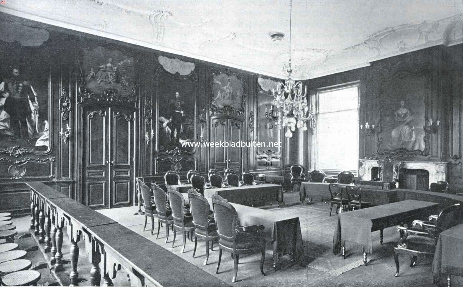 Bij het vijfhonderdjarig jubileum van Leeuwarden. De Raadzaal in het Stadhuis te Leeuwarden