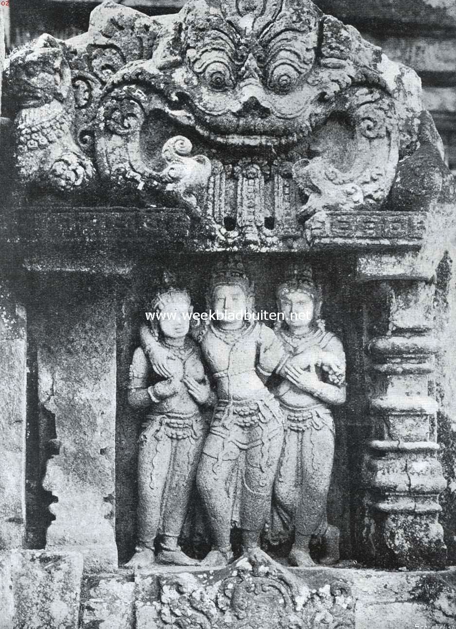Tempelschoonheid in Java. Hemelnimfen aan het tempelcomplex van Prambanan