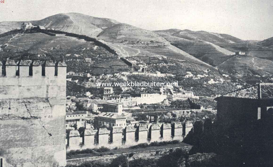 Het Volendam van Spanje. De Sacro-Monte te Granada. Gezicht van het Alhambra af op den Sacro Monte