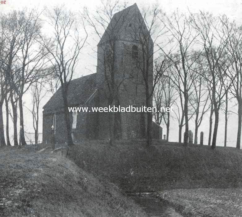 Ned. Herv. kerk te Marssum  (Gem. Appingedam), gebouwd in de 2e helft der 12 e eeuw. Het halfronde koor is gedekt met holle en bolle pannen