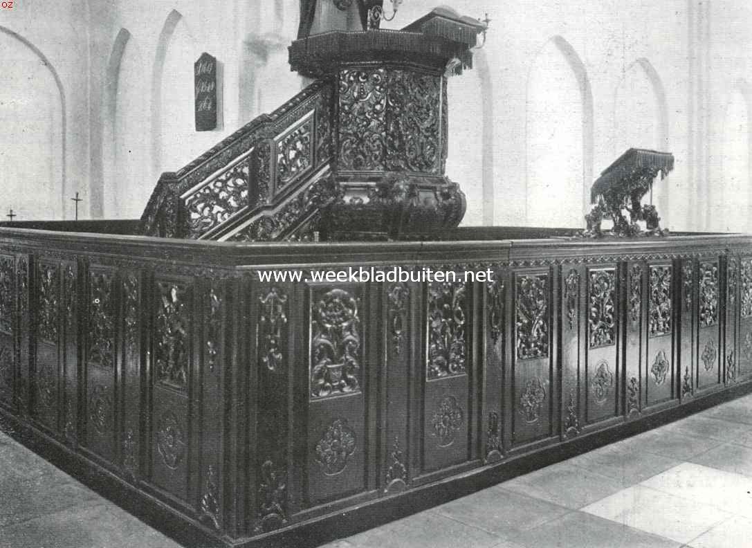 DOOPHEK IN DE KERK TE NOORDBROEK. STIJL LODDEWIJK XIV. EVENALS DE PREEKSTOEL GELAKT IN 1779. DE LESSENAAR IS IN LODEWIJK XV-STIJL UITGEVOERD